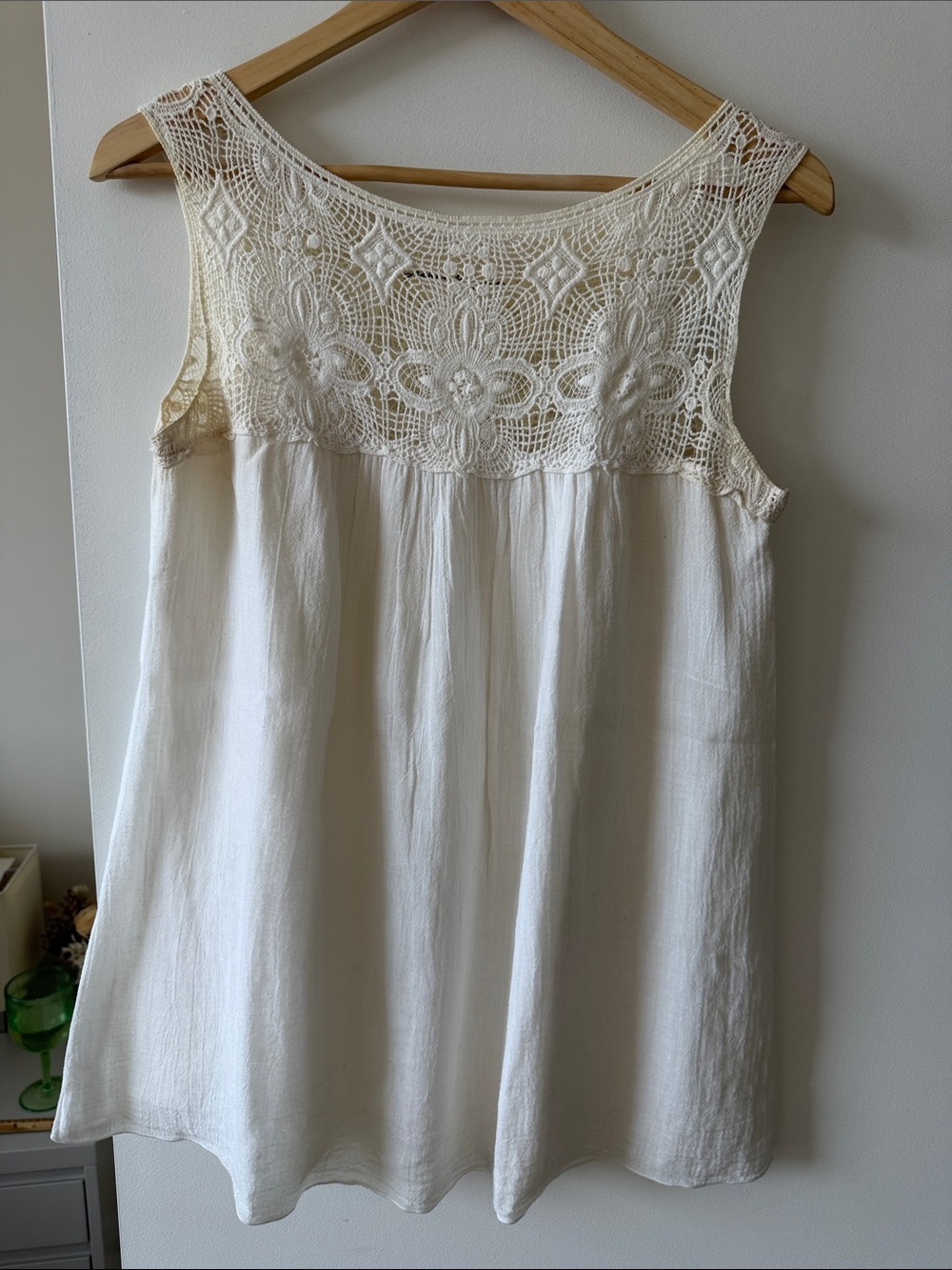 Graham & Spencer Crochet Sleeveless Tunic Top